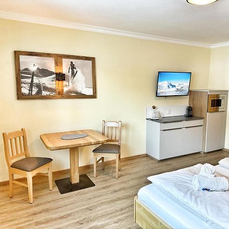Hubertus Alpine Living Aparthotel Obertauern Exterior photo